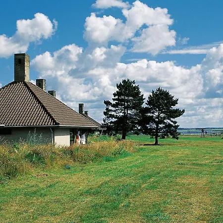 In Nyaraló Karrebæksminde